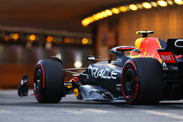 Nagy dobásra készül Red Bull? – ezzel az autógyártóval szövetkezhet az energiaitalos csapat