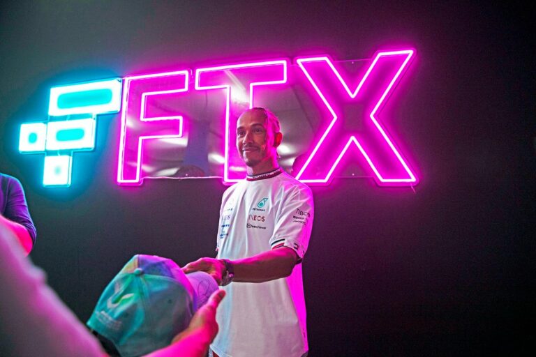 Pánik és összeomlás a Mercedes szponzoránál, de a csapat kitart