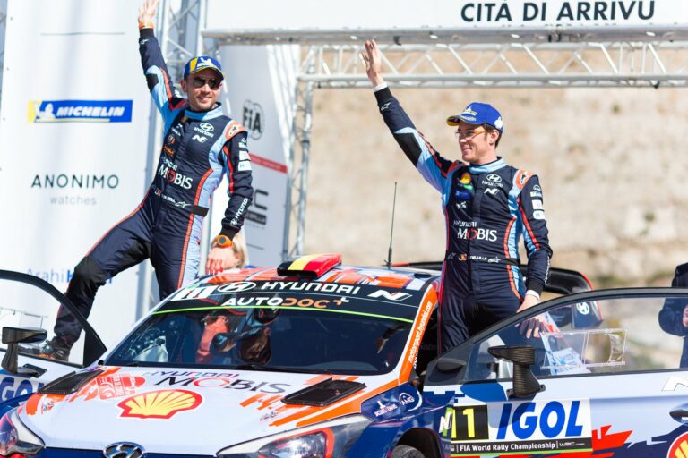 Loubet 13-szoros WRC futamgyőztes navigátorral folytatja? 