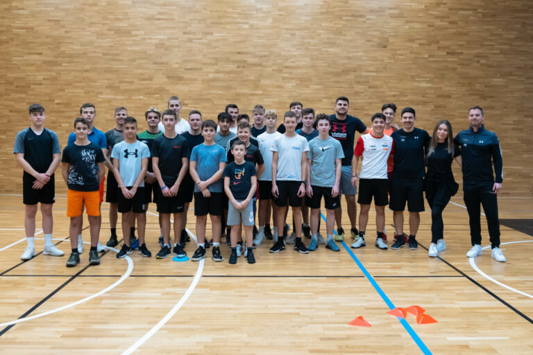 Nagyszerű eredményeket hoztak a legtehetségesebb fiatal magyar autóversenyzők az idei évben