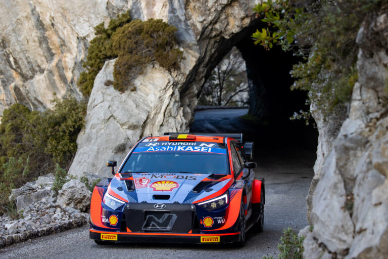 Neuville biztos a jobb szezonkezdésben