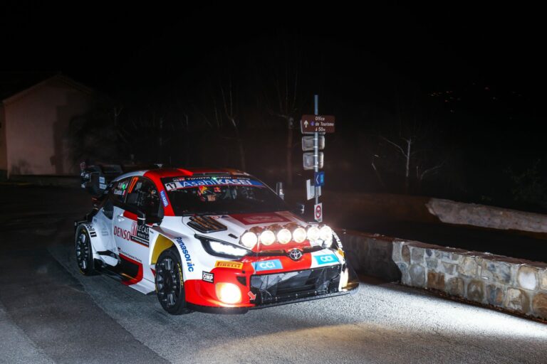 Ogier vezet a Monte-Carlo Rallyn 