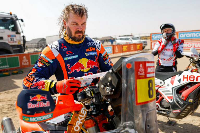 Egyre izgalmasabb a motorosok versenye a Dakaron