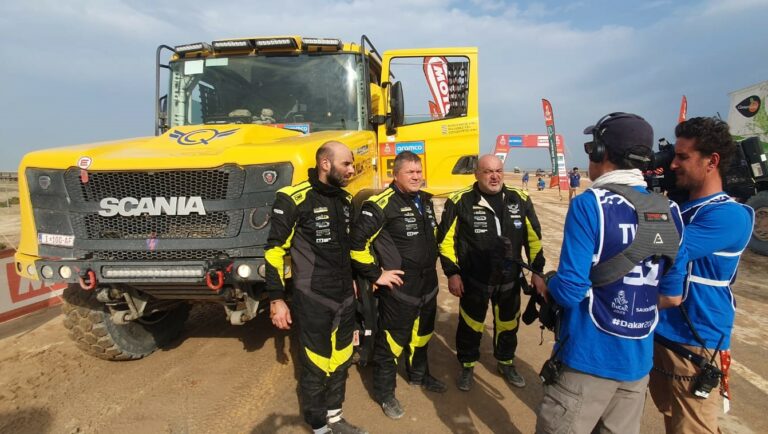 Célba ért a magyar Scania a Dakar Rallyn!
