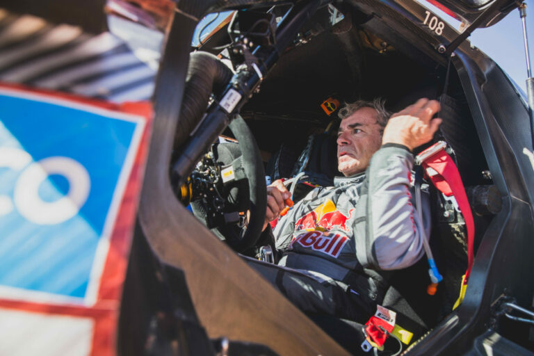 Sainz kis híján büntetést kapott a fia miatt a Dakaron