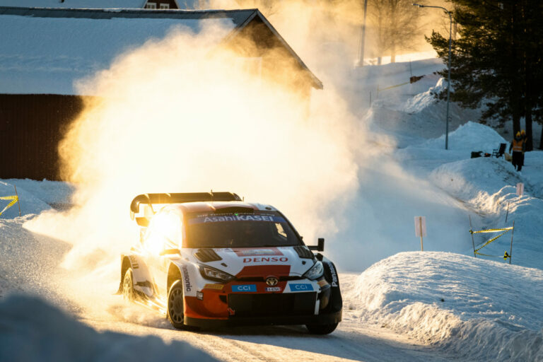 Rovanpera szakaszgyőzelemmel Neuville nyomában