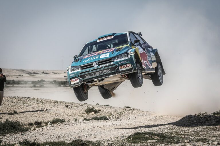 Al Attiyah a büntetés után ismét vezet Katarban