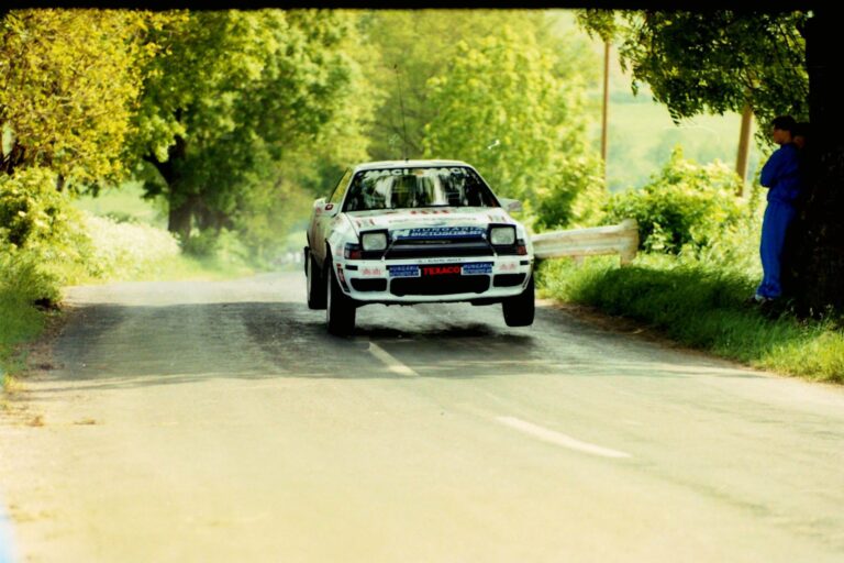 Ifj. Tóth János-Ranga László csata – Esztergom Rally 1994 (videó)