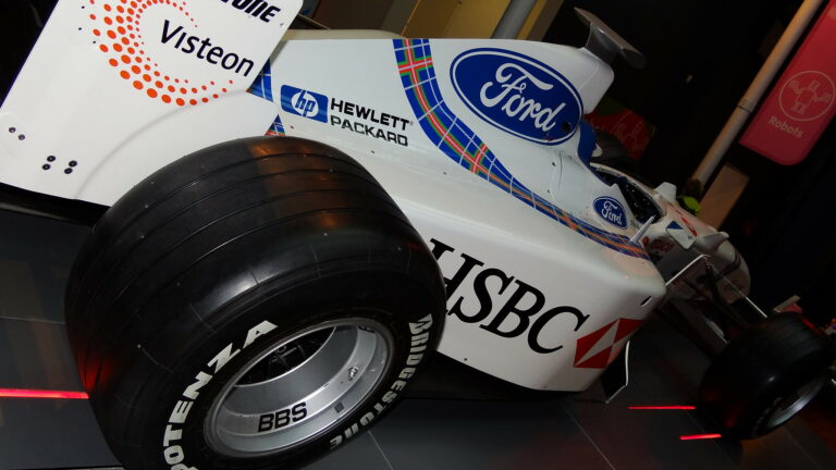 Hivatalos: a Ford visszatér a Forma-1-be