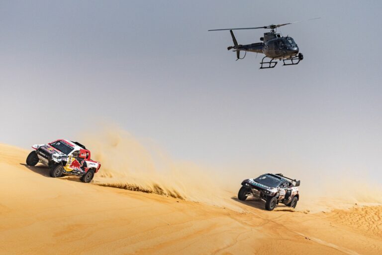 Al-Attyiah nyert a második napon, Loeb próbál pontokat gyűjteni