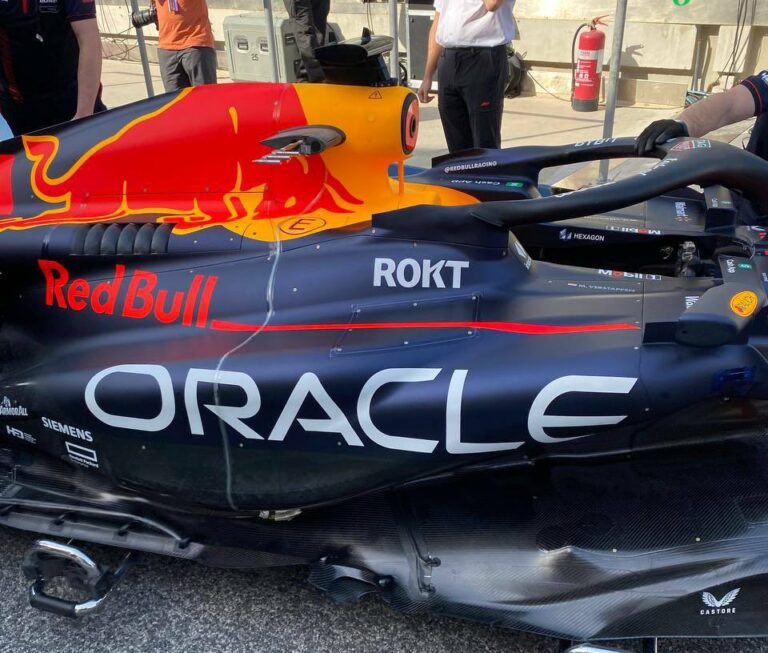 Valóban létezik! – A Red Bull végre megmutatta idei F1-es autóját (fotók)
