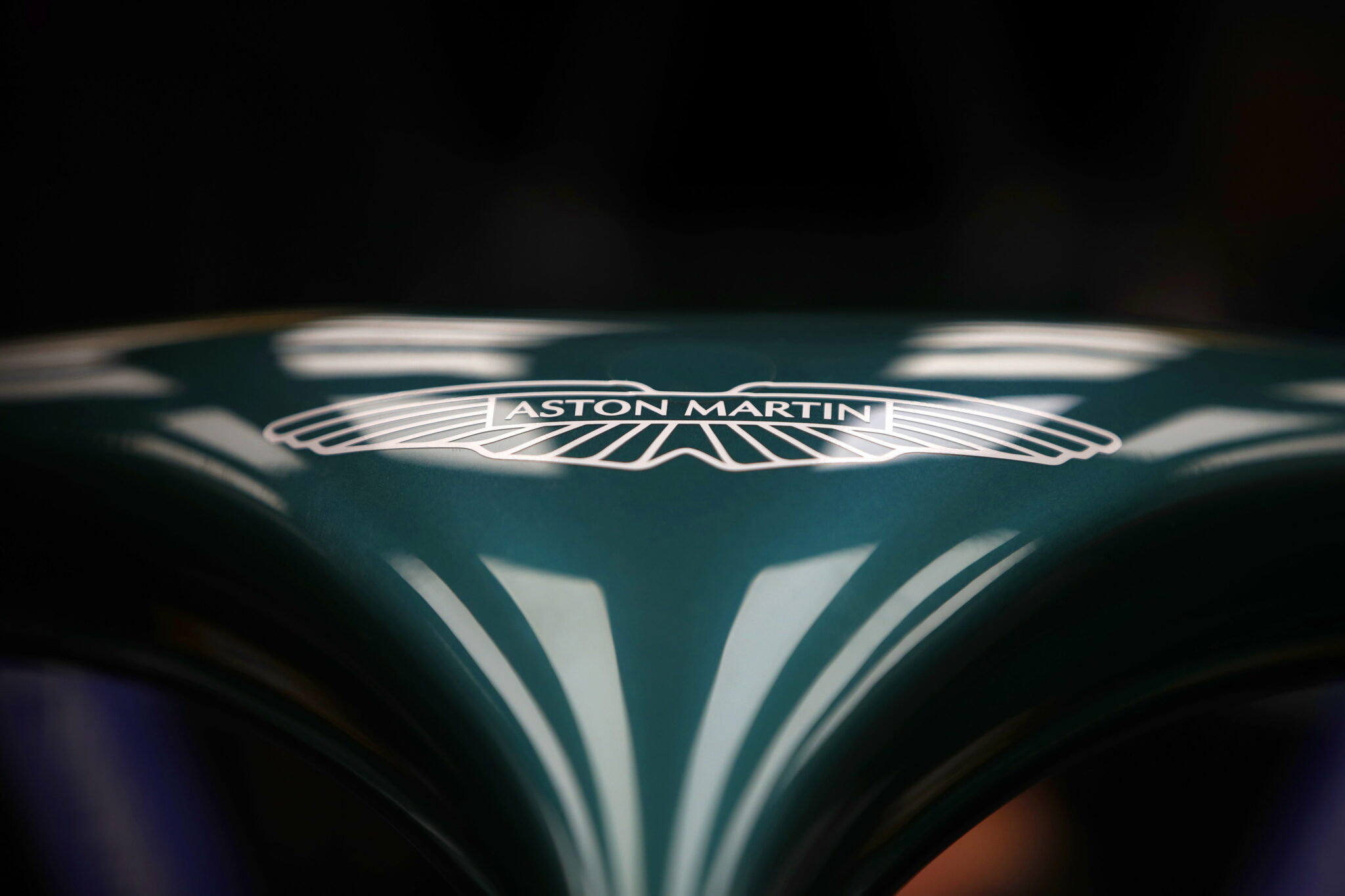 Aston Martin, glória, logo