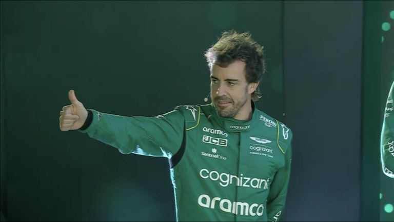 Hatalmasat trollkodott egy iskolás fiú az Aston bemutatóján, de Alonsónak tetszett