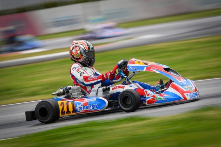 Molnár Martin előfutamot nyert, Gender Tamás Junior sérüléssel küzdött a WSK Super Master Series-ben