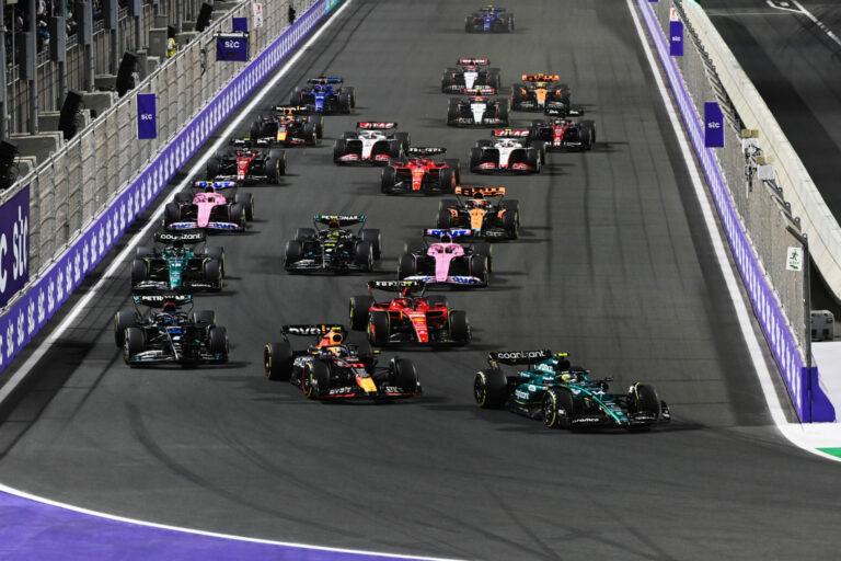Meglepetéscsapat szállhat be az F1-be egy korábbi csapatfőnök vezetésével
