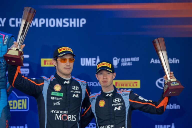 Neuville folytatná a dobogós eredmények sorát