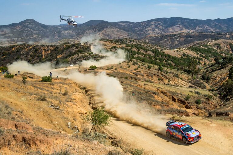 A Mexikó Rally történelmének emlékezetes pillanatai (videó)