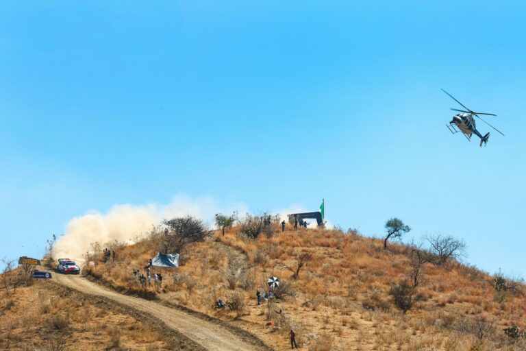 Ogier páholyból nézi az Evans-Neuville csatát
