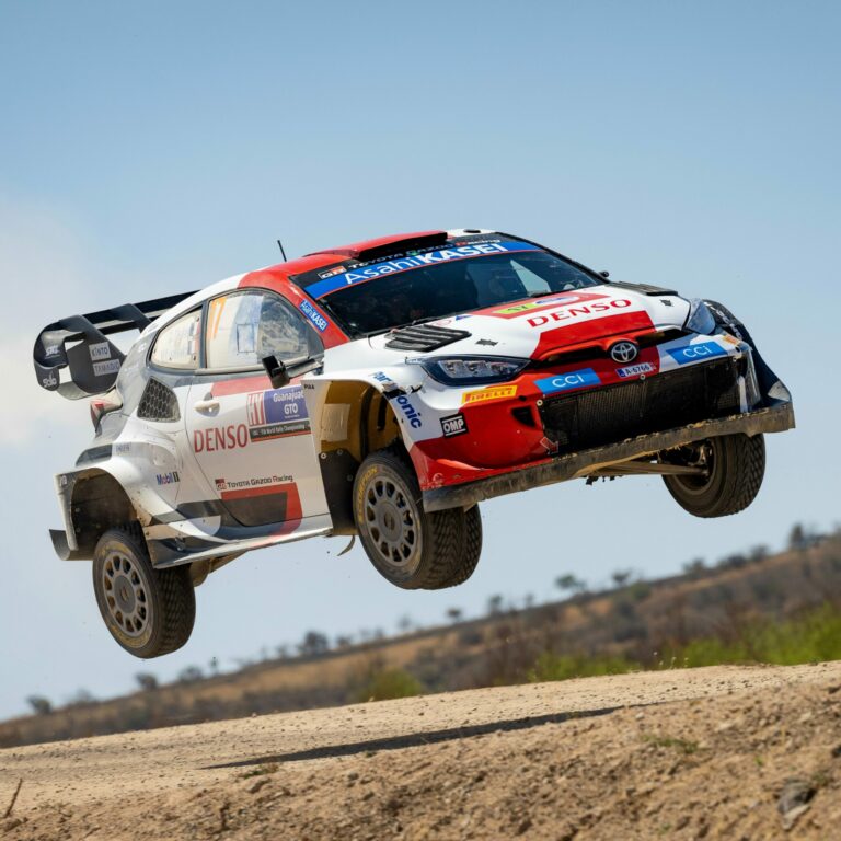 Ogier hetedszer nyert és vezeti a vb-t, 4 tized döntött a második helyről