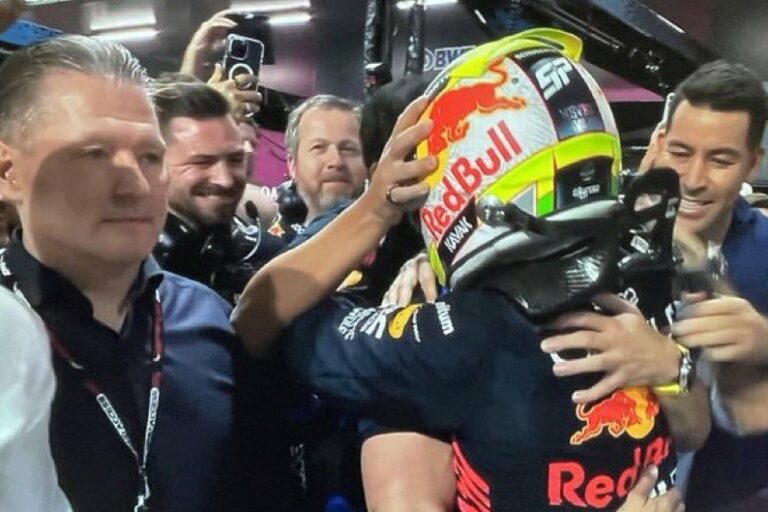 Tényleg levegőnek nézte fia fő vb-riválisát Verstappen apja? (videó)