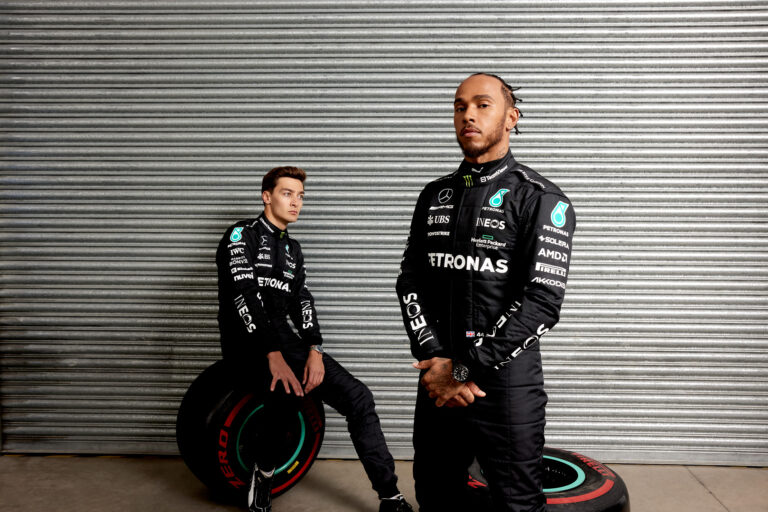 Balhé a Mercedesnél – Wolff bizalma megrendülhetett, Hamilton dühös
