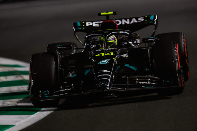 Wolff sem zárja ki Hamilton csapatváltását – elmondta, milyen esetben távozhat a hétszeres világbajnok