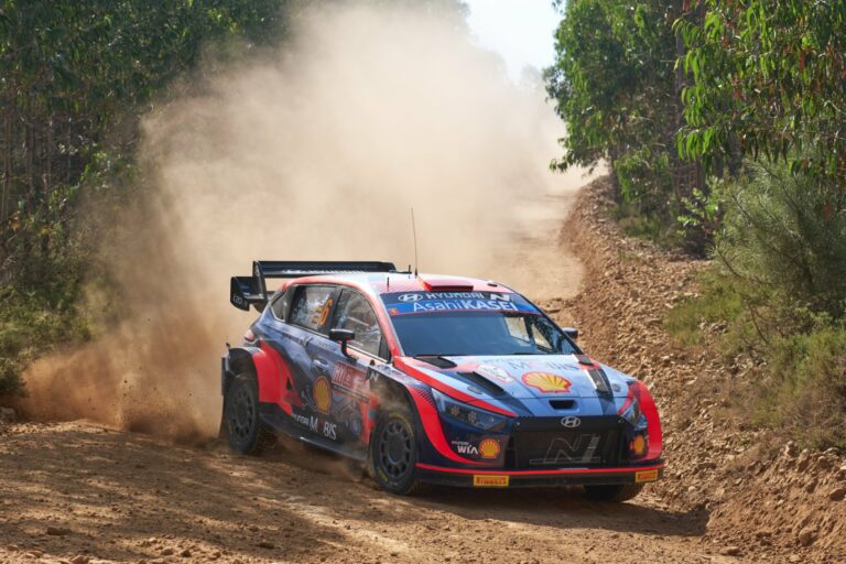 Két magyar páros és nyolc Rally1-es autó a Portugál Rallyn