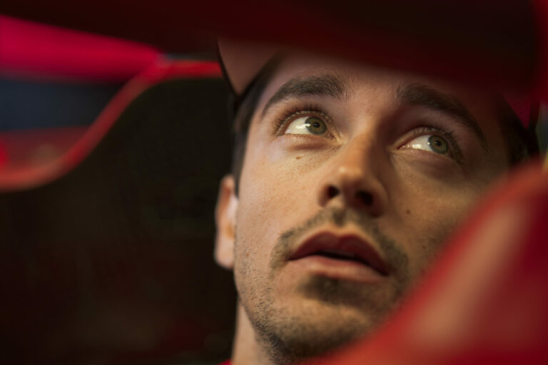 Leclerc-t az otthonánál zaklatják, Nelson Piquet ismét botrányba keveredett