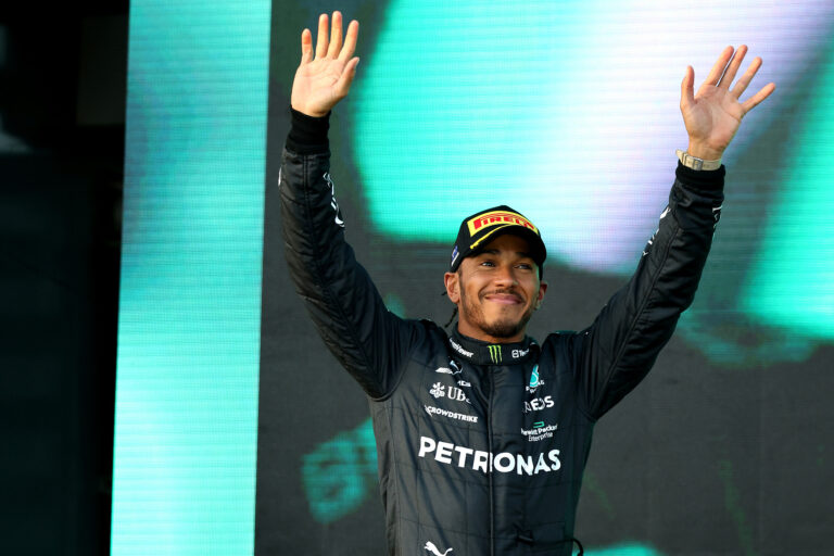 Soha nem versenyzett náluk, de Hamilton a Red Bull kulcsemberének is köszönheti sikereit