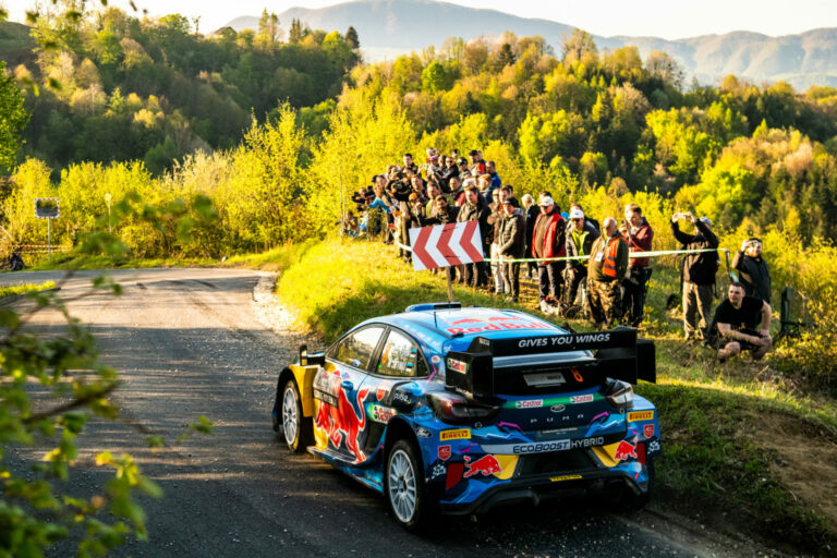 Tanak: Egy éves lemaradást kell behozni