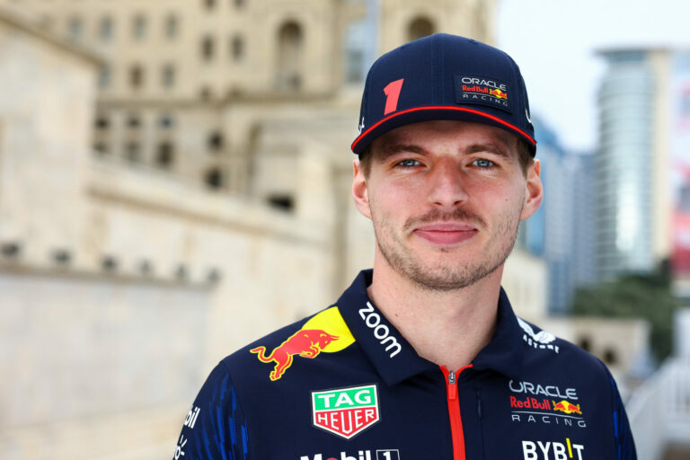 Bocsánatot kért az autókölcsönző a Mercedes helyett BMW-t kapó Verstappentől