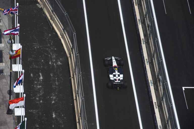Máris megvan az új F1-es szabály első két „áldozata”