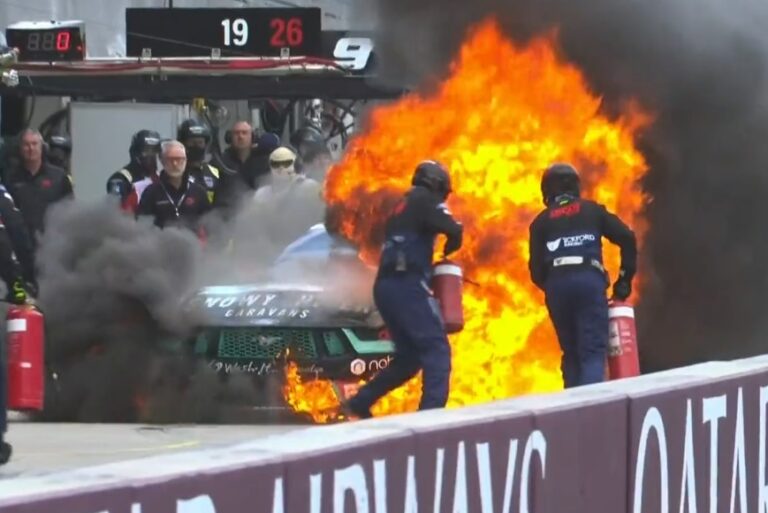 Újabb ijesztő incidensbe keveredett a pilóta, akinek 20 éve Schumacher sietett a segítségére (videó)