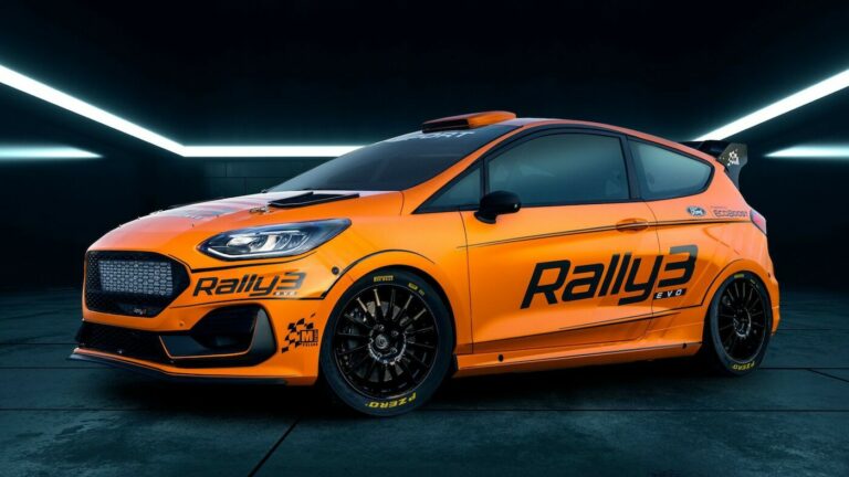 Megérkezett a továbbfejlesztett Rally3-as Ford