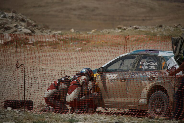 Al-Attiyah problémákkal teli verseny végén lett második