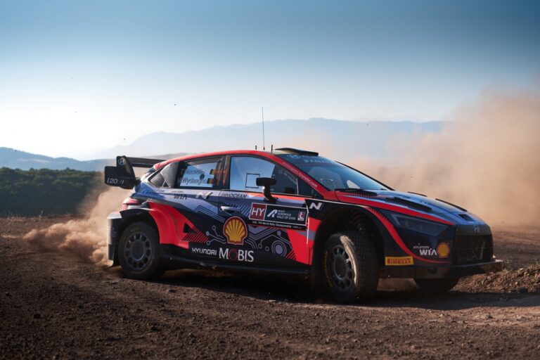 15 gyorsasági szakasz az Akropolisz Rallyn