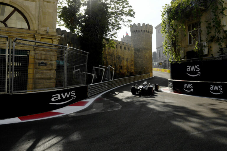 Máris veszélybe került a világbajnok F1-es karrierje?