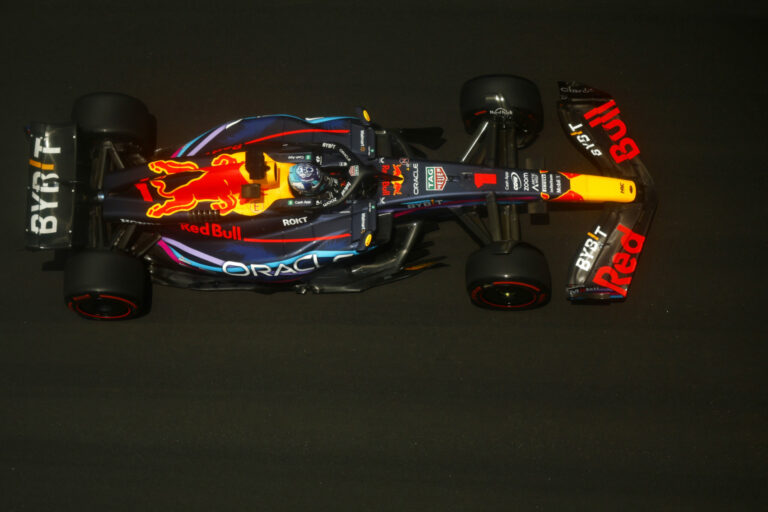 Verstappen megállíthatatlan, Norris hatalmas balesetet úszott meg a miami időmérő előtt (videó)