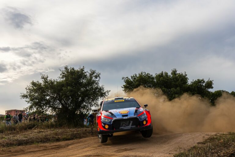 Lappi megfelezte Ogier mögötti hátrányát Szardínián, mielőtt törölték volna a szakaszt