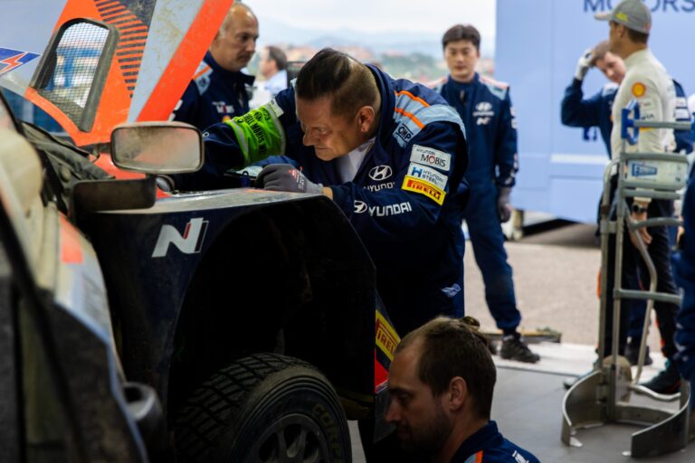 Portugália után Szardínián is bajba került egy Hyundai versenyző a záró napon