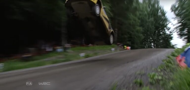 Melyek voltak a WRC leglátványosabb ugratásai? (videó)