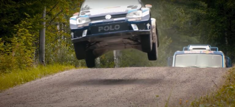 Elképesztő látvány! VW Polo WRC és Kamaz a finn Ouninpohja szakaszon!