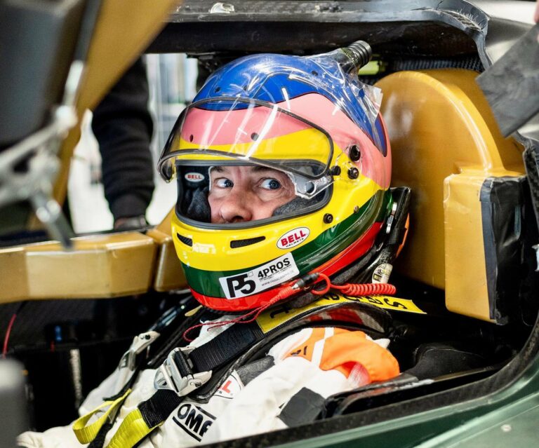 Botrány a 97-es F1-es világbajnok körül – csapata közleményben tette ki Jacques Villeneuve szűrét