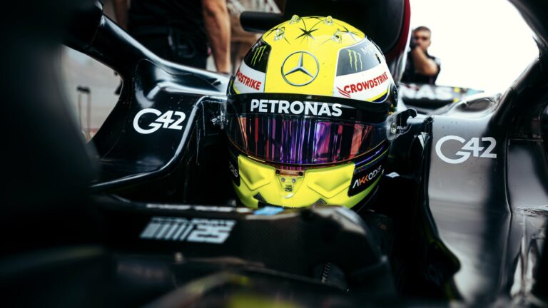 Ennyi kört tett meg és ilyen időt ért el Mick Schumacher a Mercedesszel