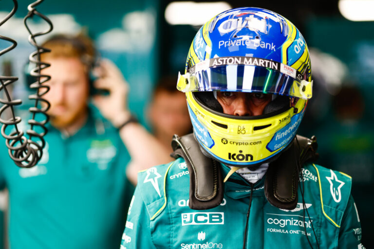 Alonso igazából Vettelnek köszönheti az idei sikereit?