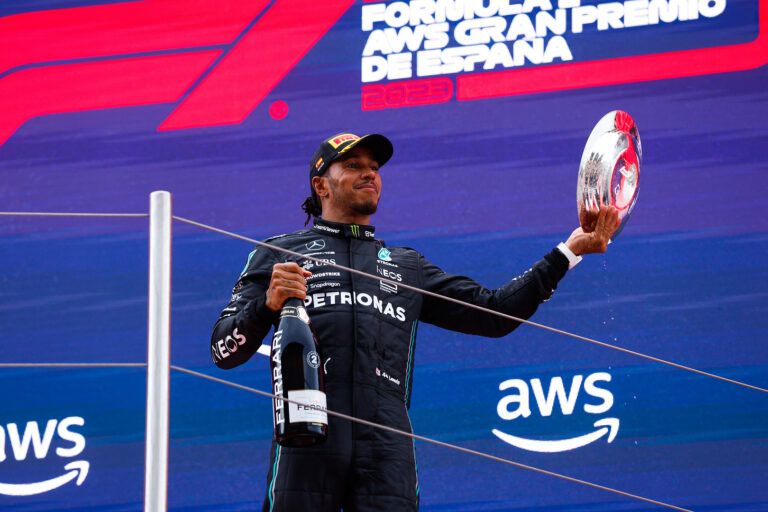 Ma eldőlhet Lewis Hamilton jövője a Forma-1-ben