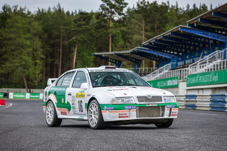 Legendás Octavia WRC-vel bemutatózott Lindholm