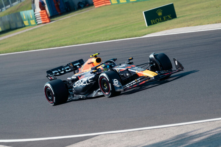 Ez a két pilóta lenne jobb Péreznél a Red Bull tanácsadója szerint