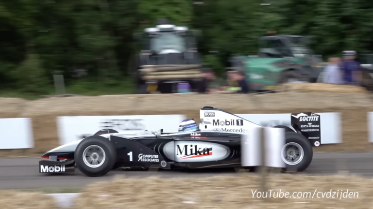 Szenzációs felvételeken, ahogy Häkkinen saját, Vettel pedig Mansell autóját vezette (videó)