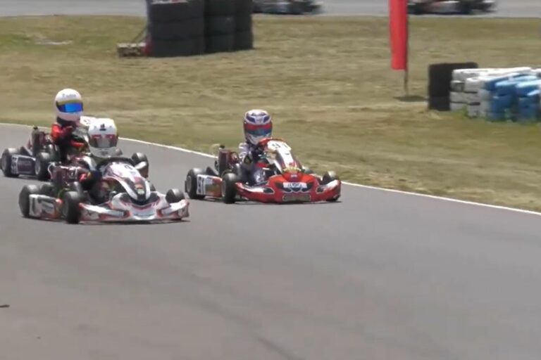 Ezúttal is a győzelemért csatázott Kimi Räikkönen fia (videó)
